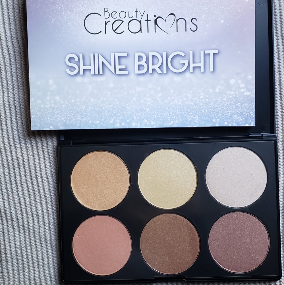 Eyeshadow palette by beauty creations